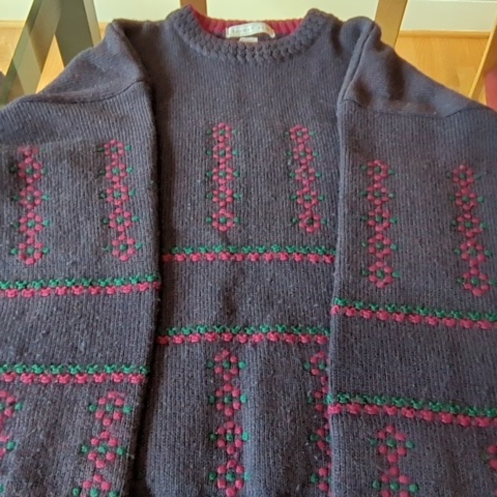 Izod club sweater, size large